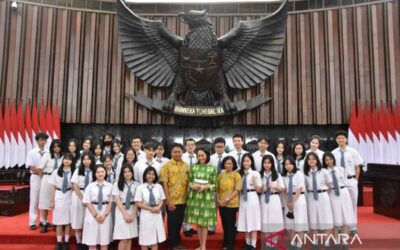 Anggota DPR kenalkan pelajar kinerja legislatif dari dekat